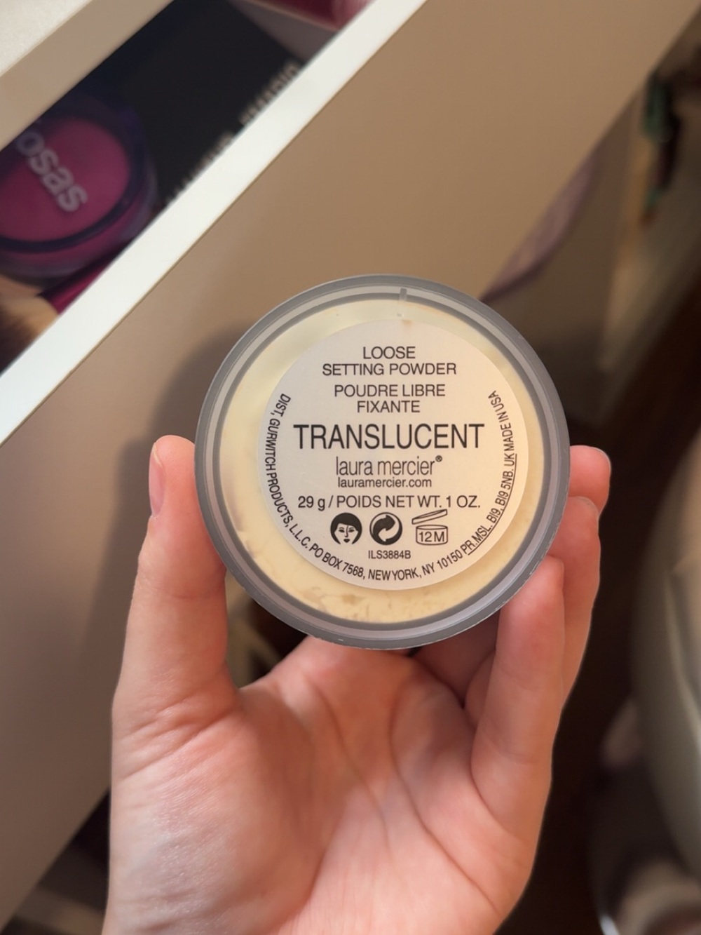 Laura Mercier Loose Setting Powder - Translucent - Picture 9 of 10